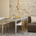 Appartement Zora Eger